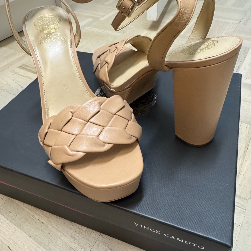 Vince Camuto Mirinda Sandal Tan Block Heel - Worn once!